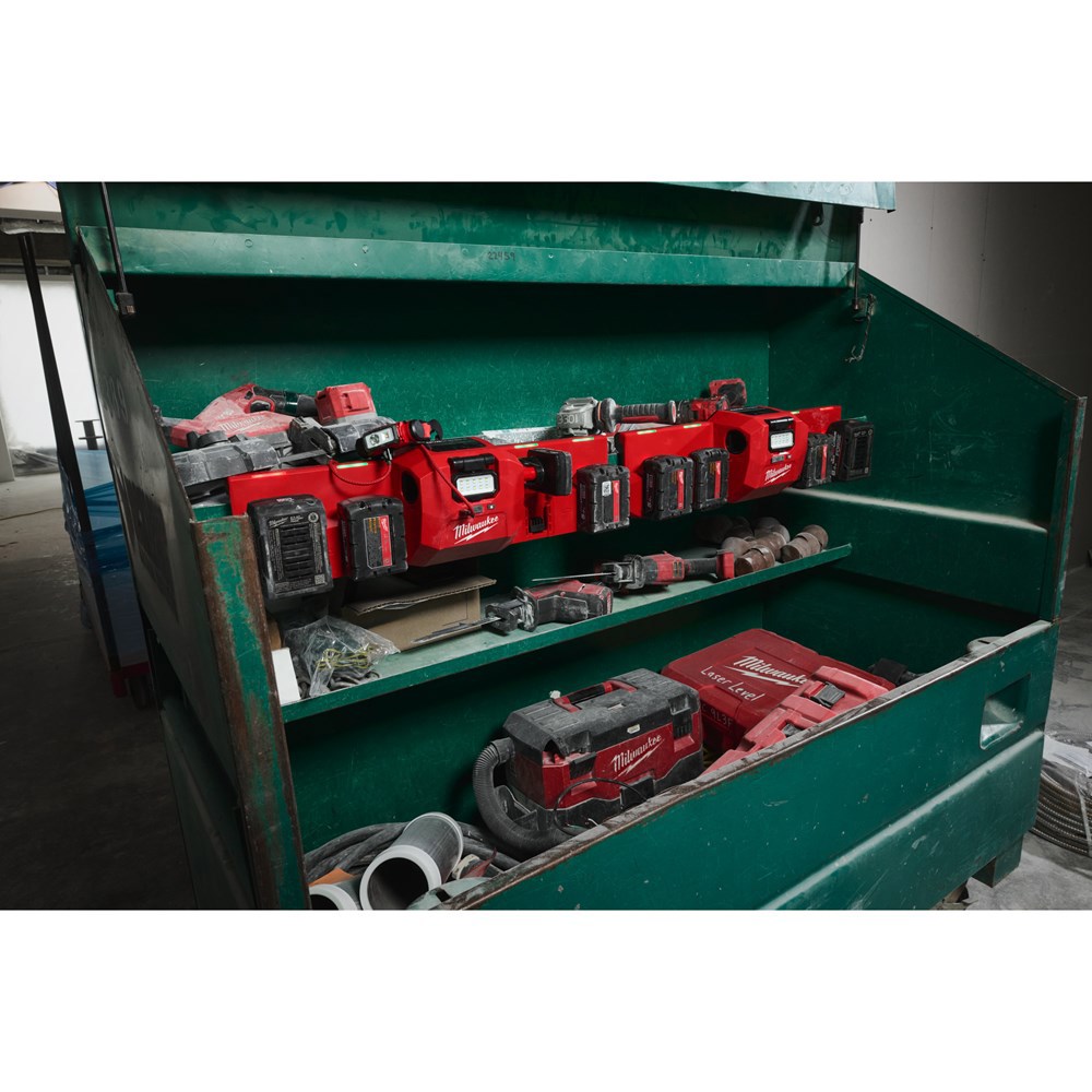 accu lader zesvoudig milwaukee-18