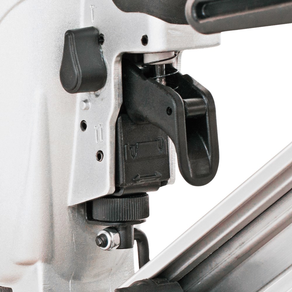 bradtacker makita 8bar-7