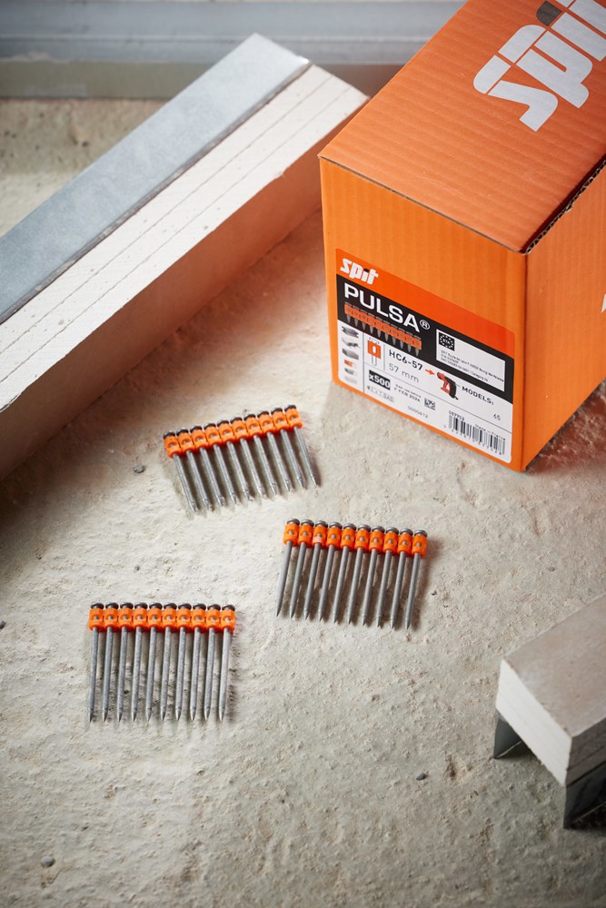 nagels op strip gehard spit-17