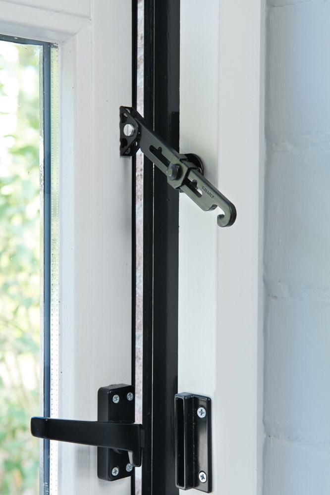 raamuitzetter zwart secumax-3