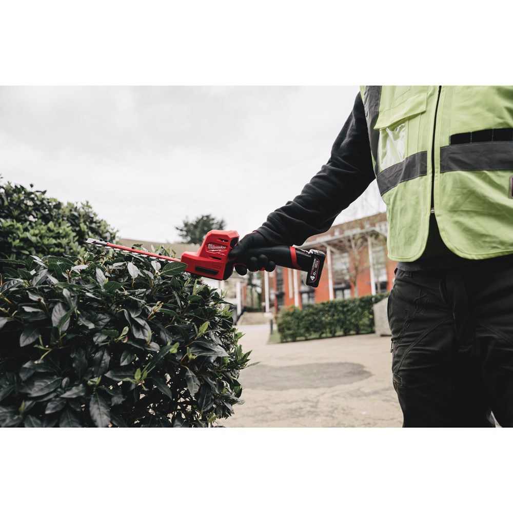 accu heggenschaar milwaukee 200mm-9