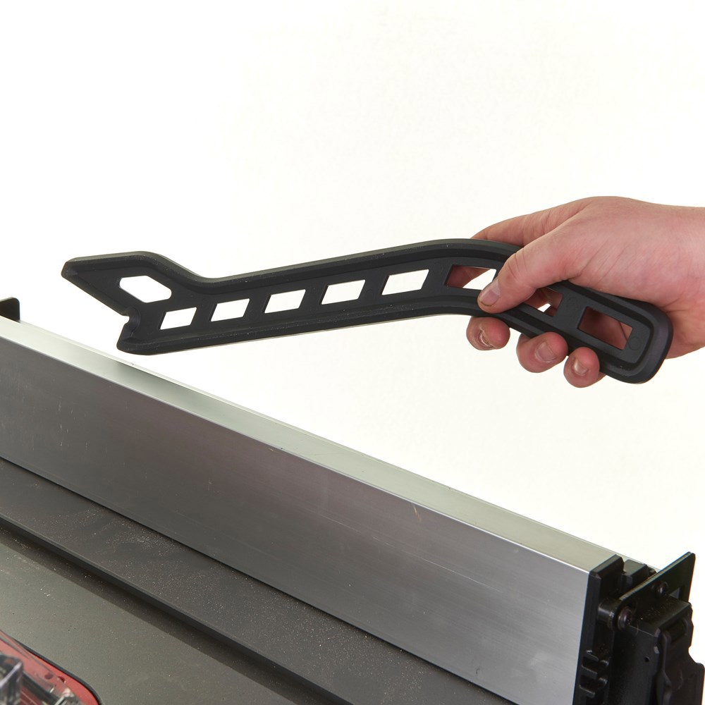 accu tafelzaagmachine milwaukee 210mm-6