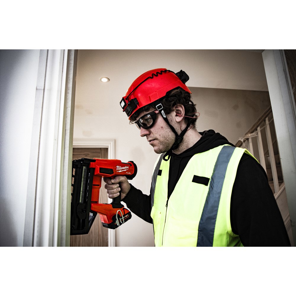 accu bradtacker milwaukee-8