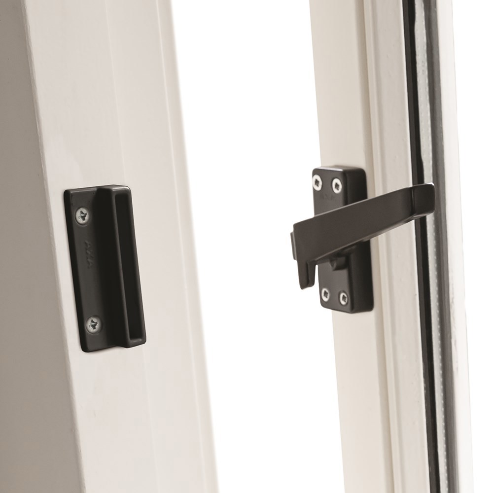 raamsluiting aluminium zwart axa-4