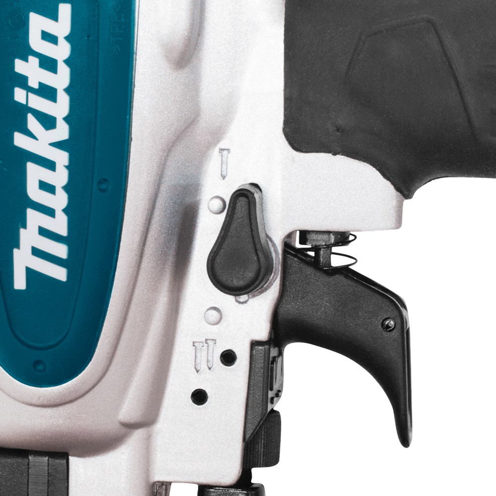 nietmachine makita 8bar-7