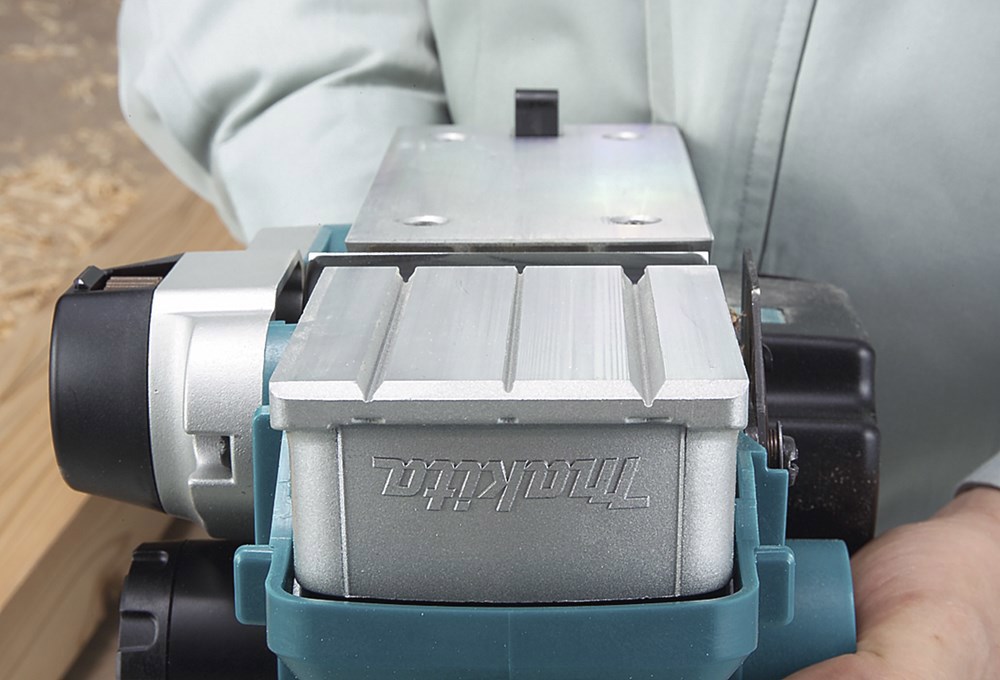 schaafmachine makita 82mm-6