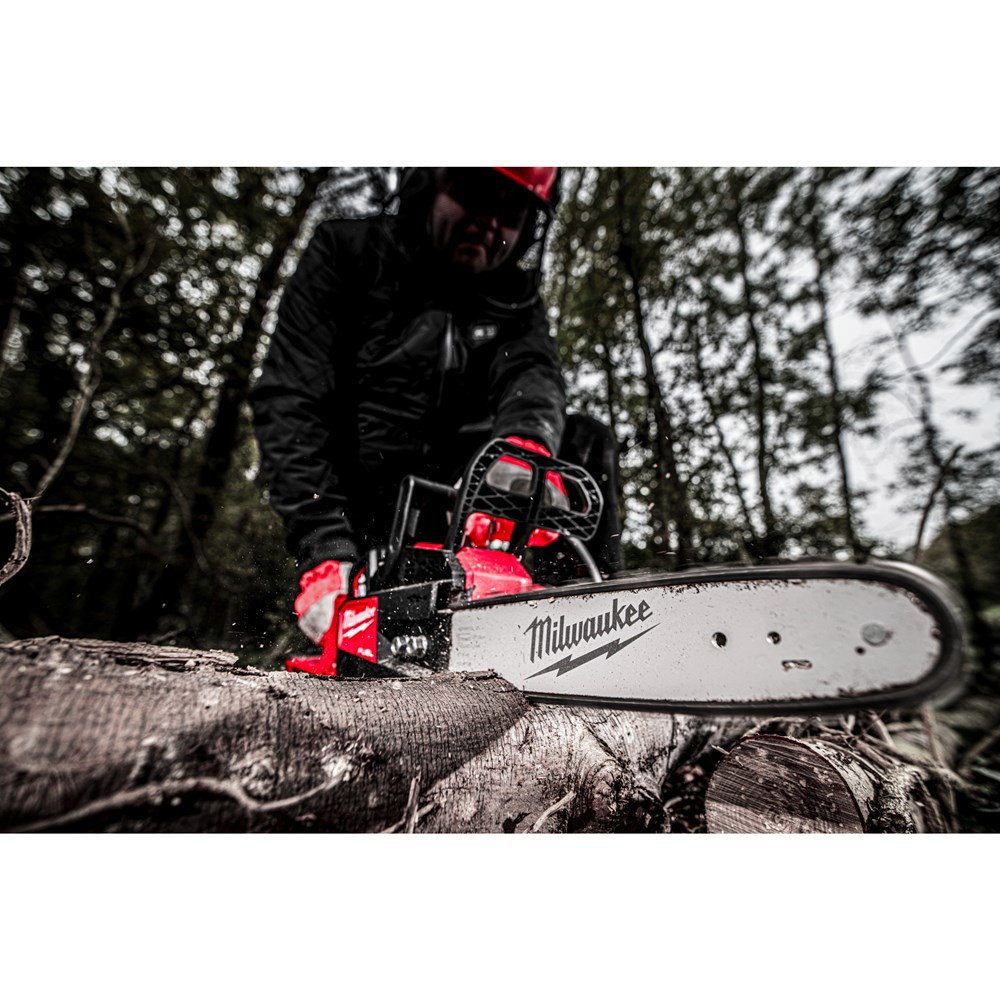 accu kettingzaagmachine milwaukee 300mm-11