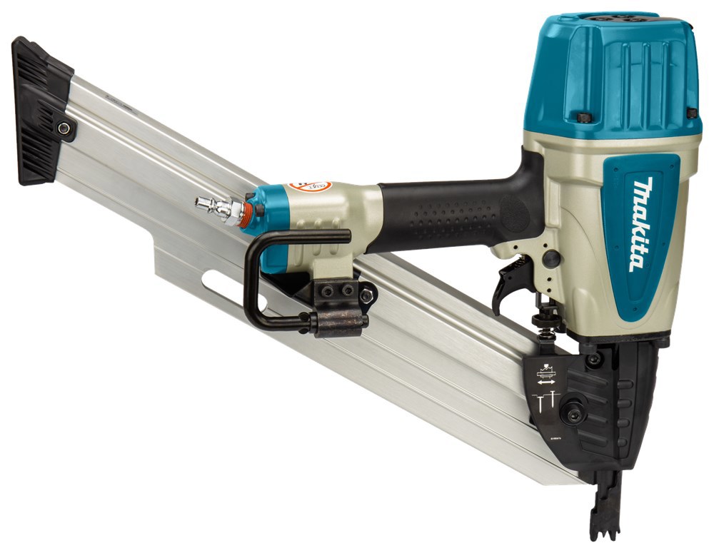constructietacker makita 8bar-4