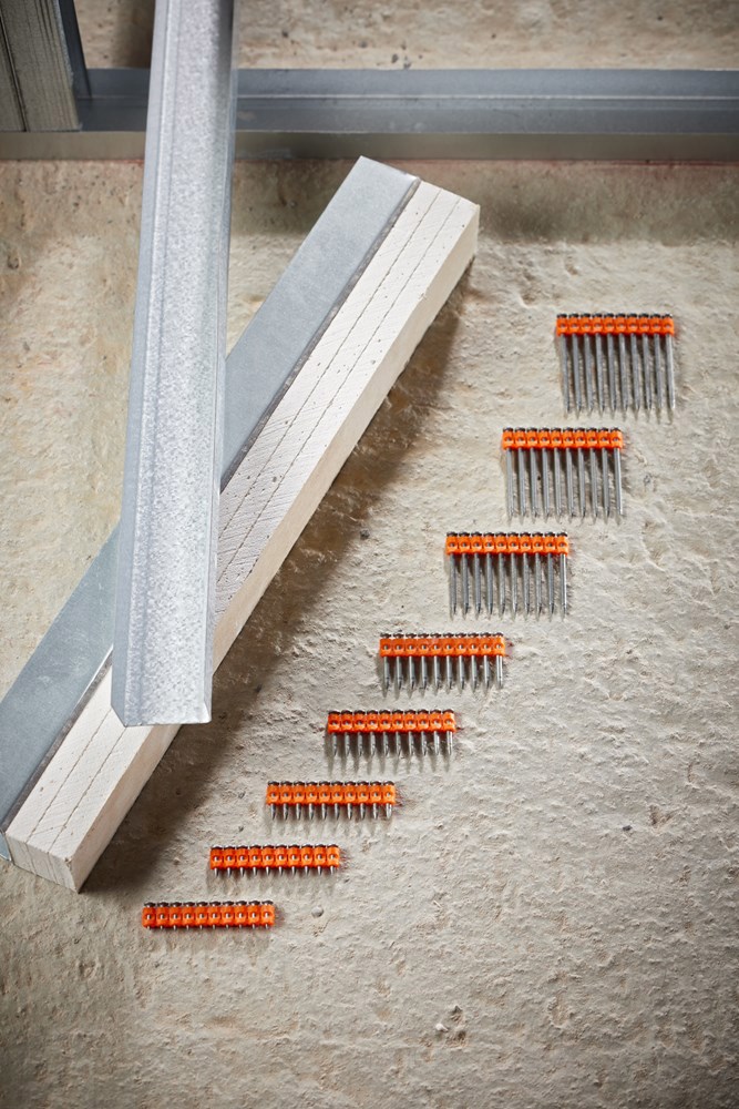 nagels op strip gehard spit-14