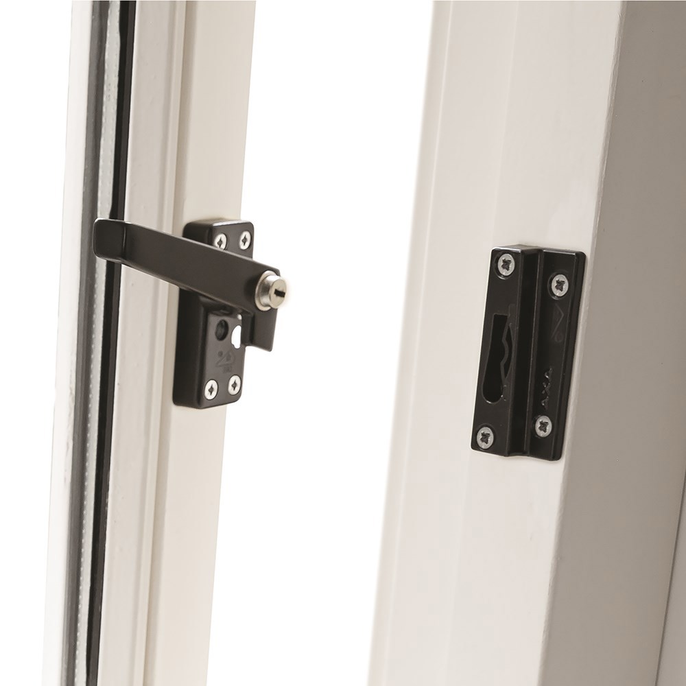 raamsluiting aluminium zwart axa-4